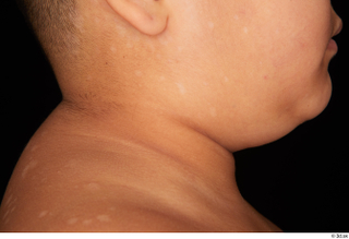 Vano neck nude 0008.jpg